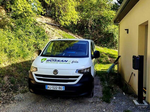 bossan-electricite-beaumont-valence-borne-recharge-voiture-electrique-03